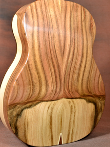 Grafted Pistachio Ukulele by Peter Hurney USA  www.pohakuukulele.com